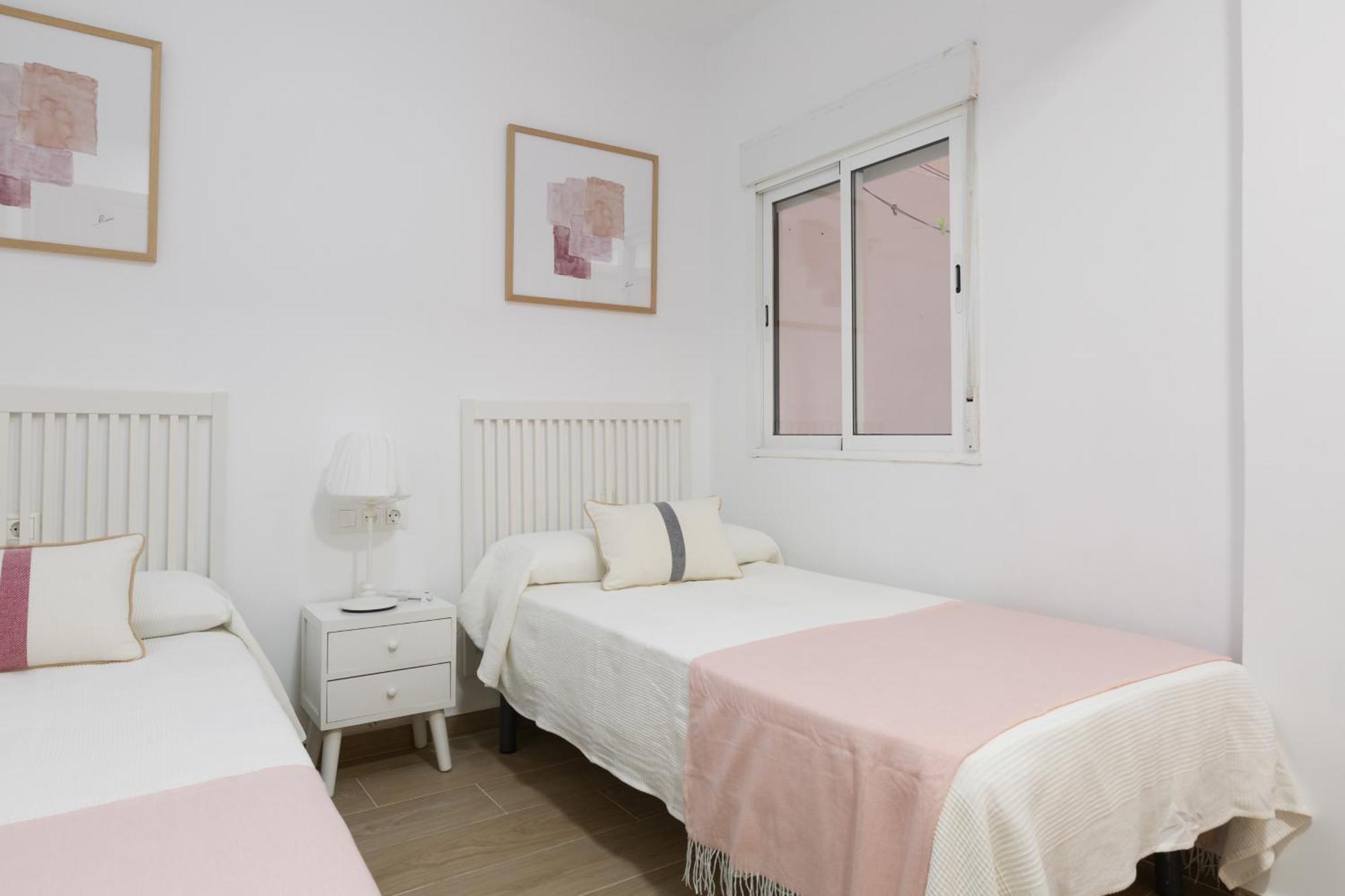 Charming Apartment Malagas Moon Exterior photo